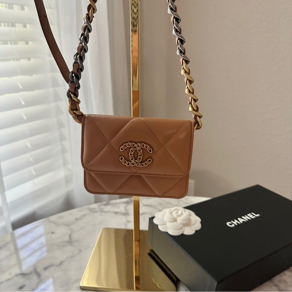 Chanel mini belt bag - Picture 2 of 7